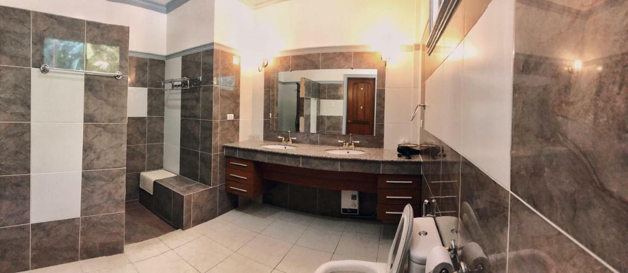 C气泡潜水度假村 C Bubble Diving Resort Dumaguete City Ngoại thất bức ảnh